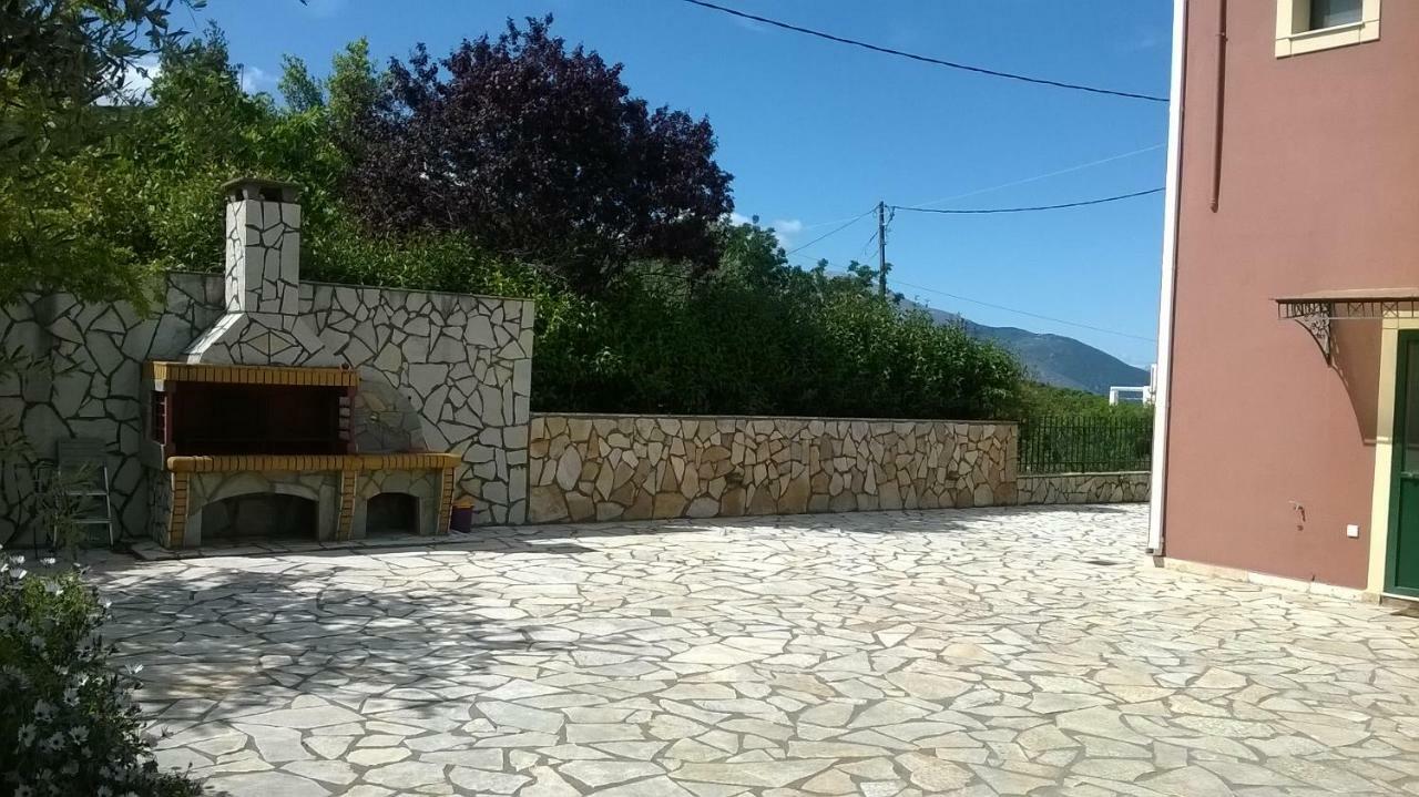 Villa Eleftheria Karavomylos Luaran gambar